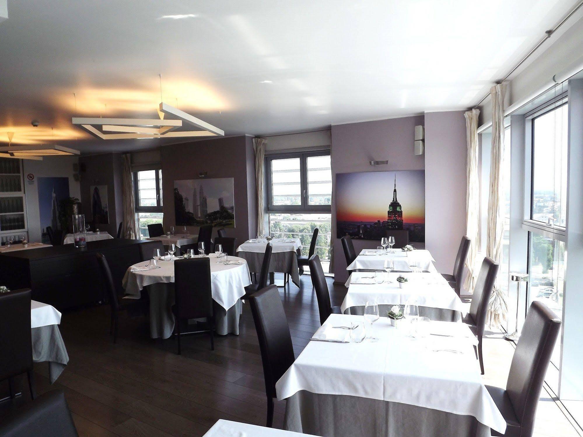 Hotel For You Cernusco Sul Naviglio Exterior photo