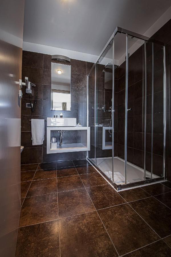 Hotel For You Cernusco Sul Naviglio Exterior photo